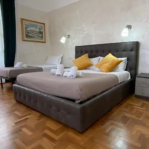  Apartment Cavour 44616