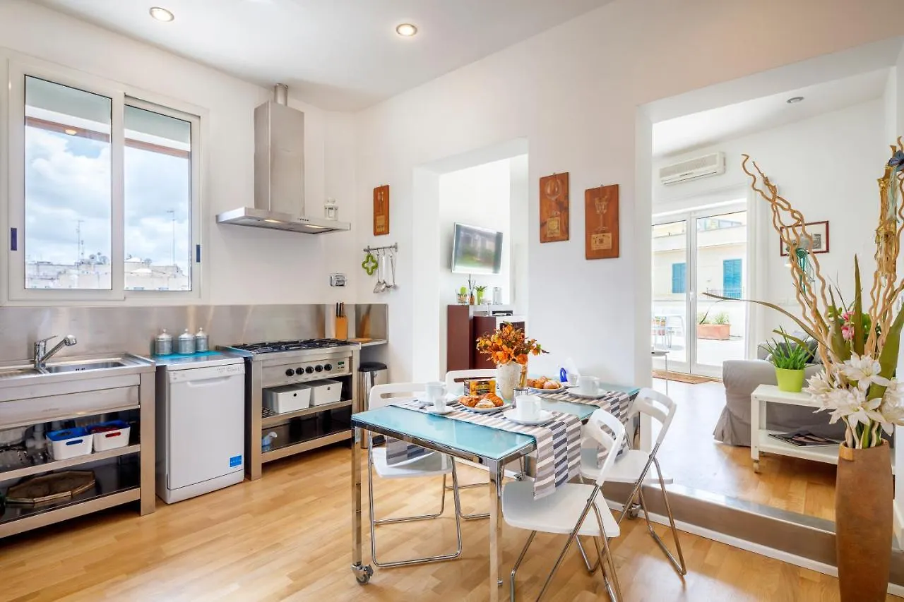Living By Vatican With Panoramic Terraces In Rome Apartment