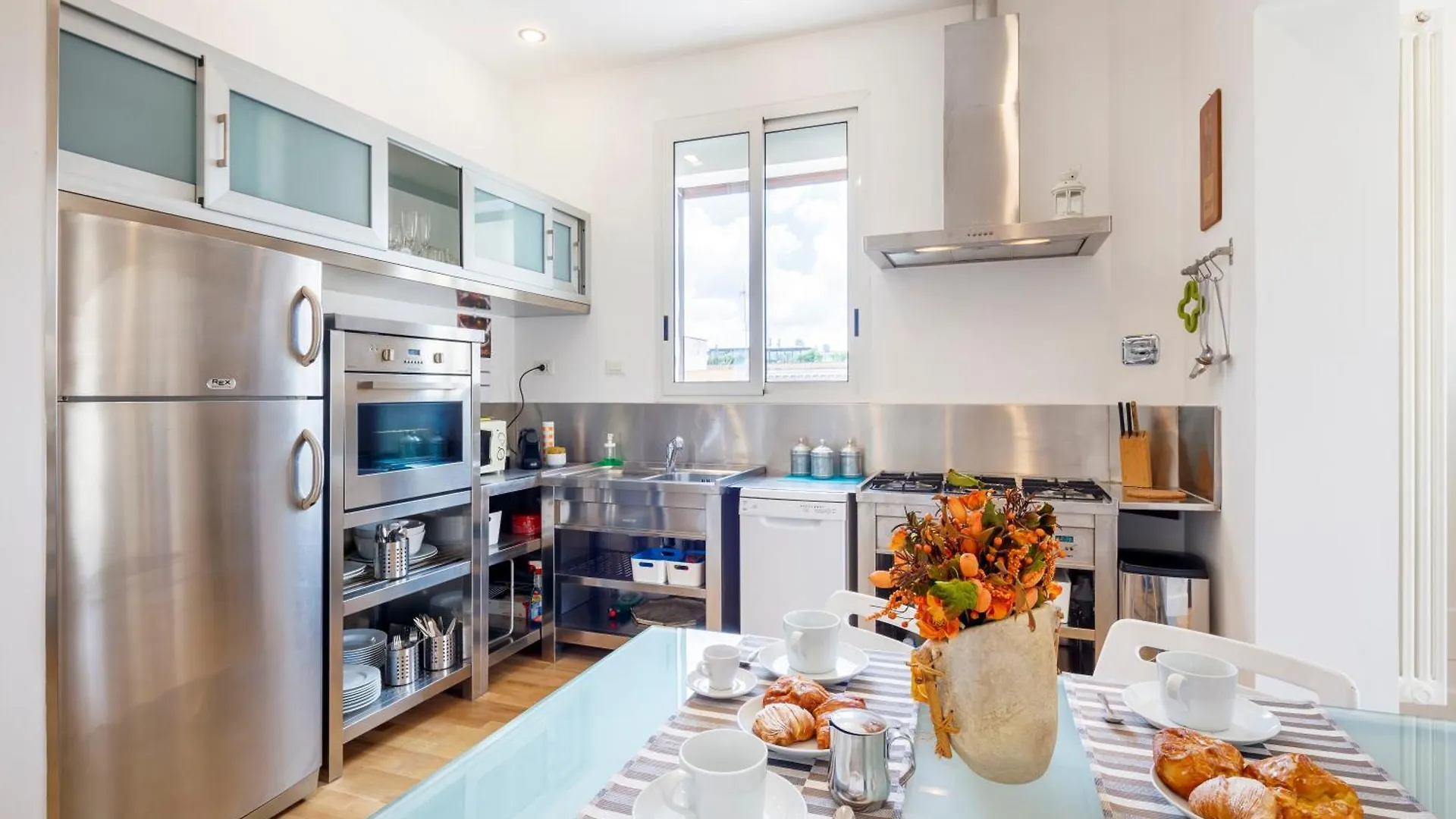Apartment Living By Vatican With Panoramic Terraces In Rome Italy